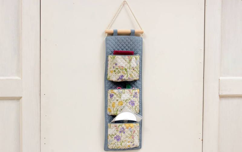 コットンキルト ウォールポケット 約68×21cm [Lapin Quiltine]