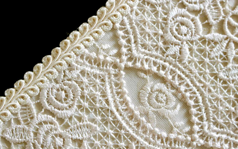 ローズ柄ジャカード織＆ギュピール マルチボックス 約26×31cm [gracieux]