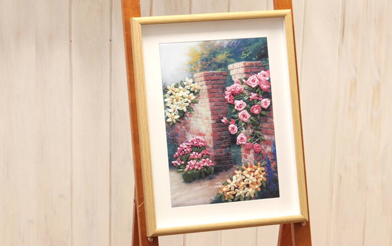 花のポルテ リボン刺繍 アートパネル 約32×42cm｜アミブルージュ