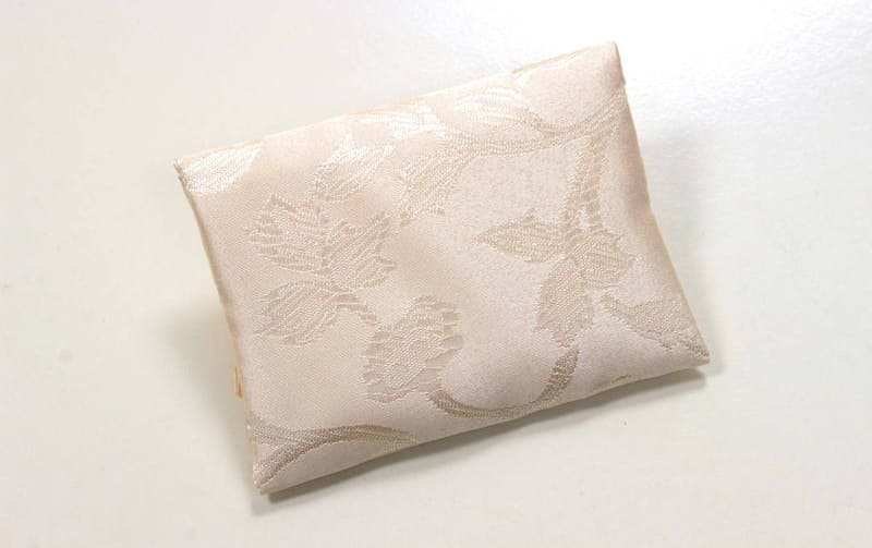 ミニティッシュケース バラ柄コード刺繍 約12×9cm [Rosa Fil
