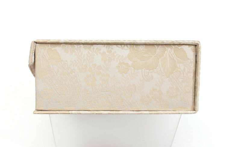 ローズ柄ジャカード織＆ギュピール カルトナージュボックスＭ 約21×31cm [gracieux]