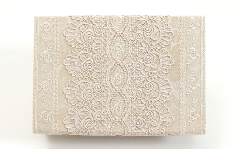 ローズ柄ジャカード織＆ギュピール カルトナージュボックスＭ 約21×31cm [gracieux]