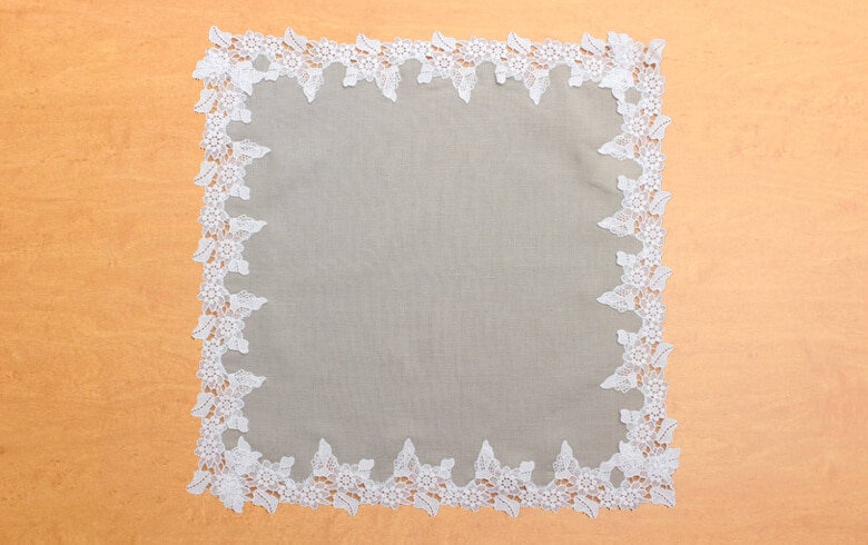 ギュピールレース ハンカチ 約35×35cm [Lino]