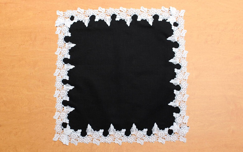 ギュピールレース ハンカチ 約35×35cm [Lino]