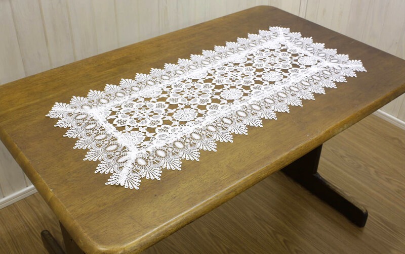 ギュピールレース テーブルセンター 約43×94cm