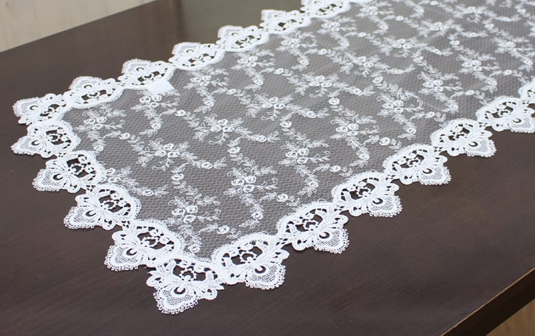 刺繍＆ギュピールレース テーブルセンター　約45×150cm [le quartz]