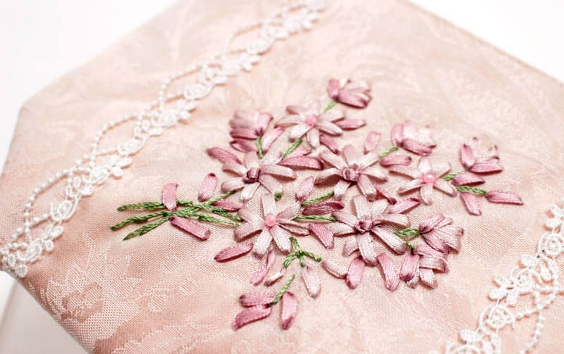 リボン刺繍 ジップポーチ 約18×20cm [Florette]｜インテリアレース