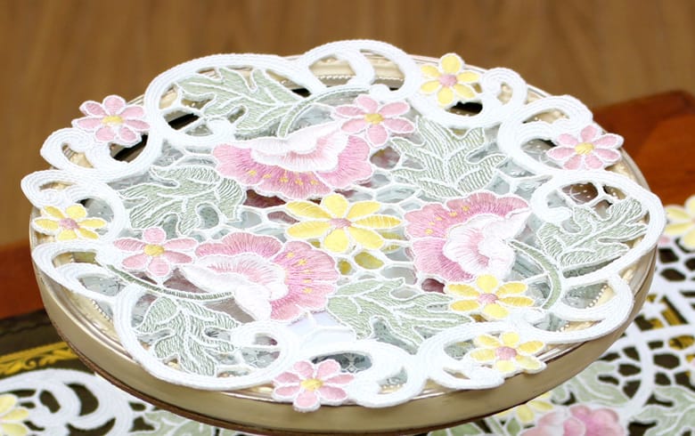 総柄刺繍 ドイリー 約20cm [anemone mistral]