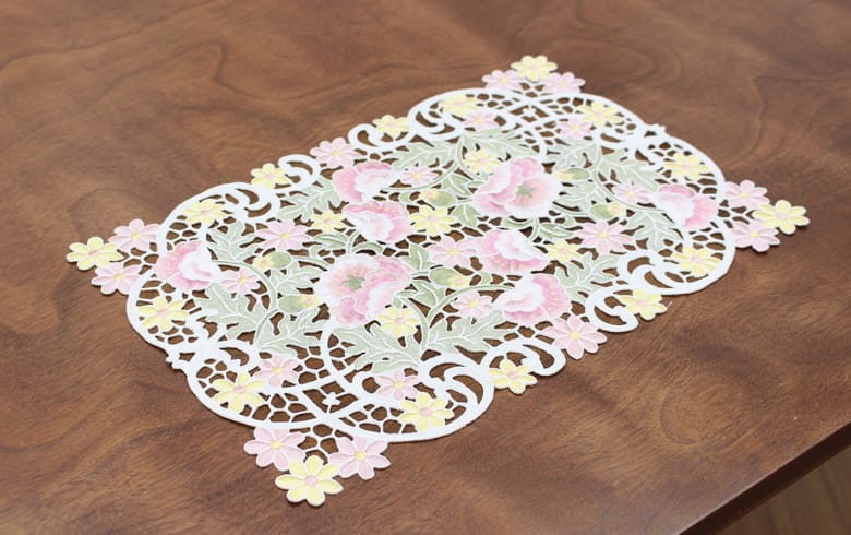 総柄刺繍 テーブルセンター 約30×45cm [anemone mistral]