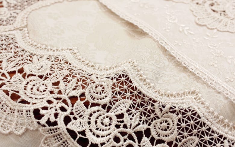 ローズ柄ジャカード織＆ギュピール グラニーバッグ　約26×37cm [gracieux]