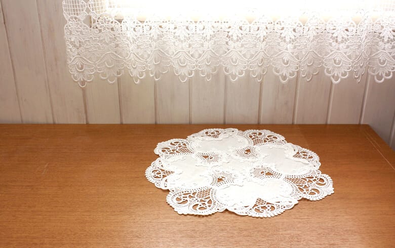 ギュピールレース テーブルセンター 約45cm [White Motif]