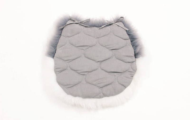 ムートン 紐付シートクッション 猫型 長毛 約38×40cm｜インテリア