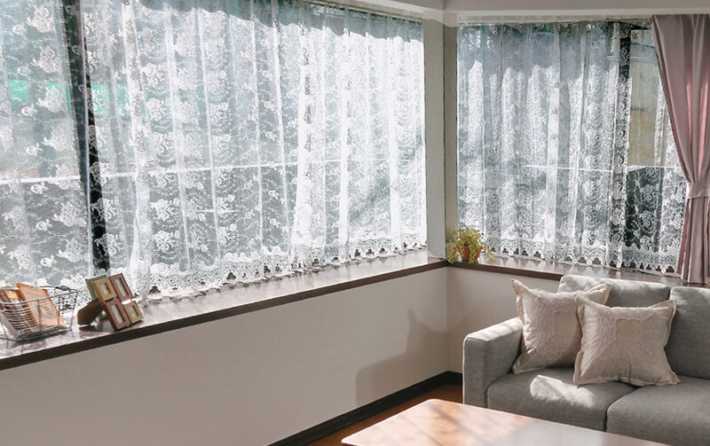 ミルフルールカーテン フラワー刺繍 カフェカーテン 約130×60cm｜アミブルージュ