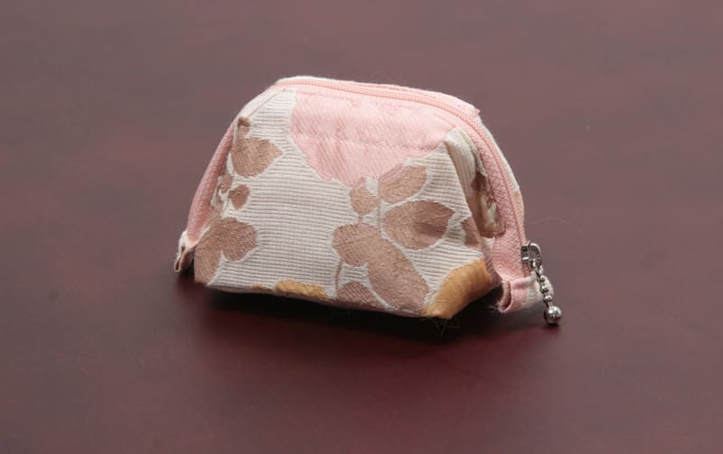 ぱかっと開くミニワイヤーポーチ 手のひらサイズ 約7.5×8×7.5cm