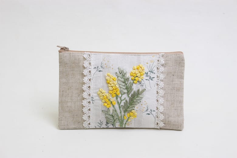 mimosa リボン刺繍 マルチケース 約12×20cm｜インテリアレース