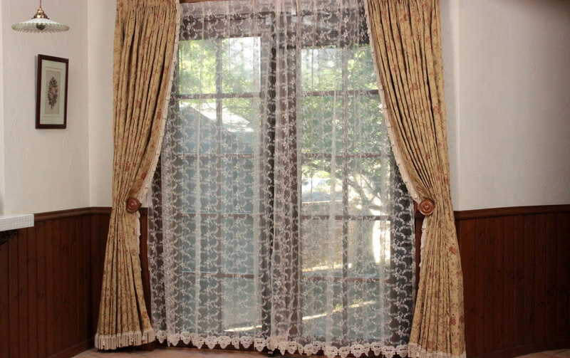 刺繍＆ギュピール レースカーテン 約100×200cm [le quartz]