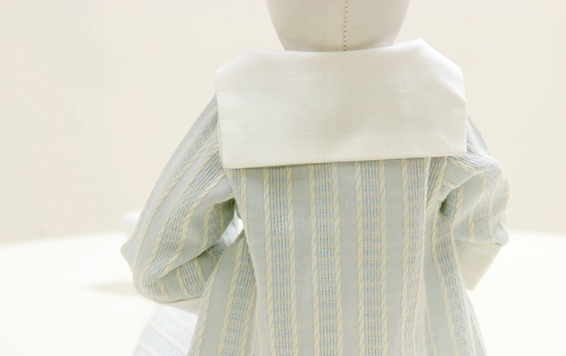 【着せ替え用】セーラーカラーブラウスワンピース 約31.5×26cm