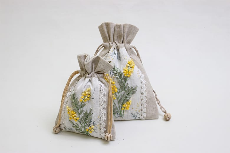 リボン刺繍 巾着　Ｌ 約17×22cm [mimosa]
