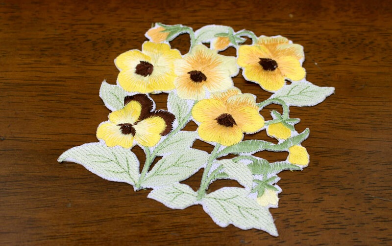 刺繍 コースター 約12×12cm [viola]