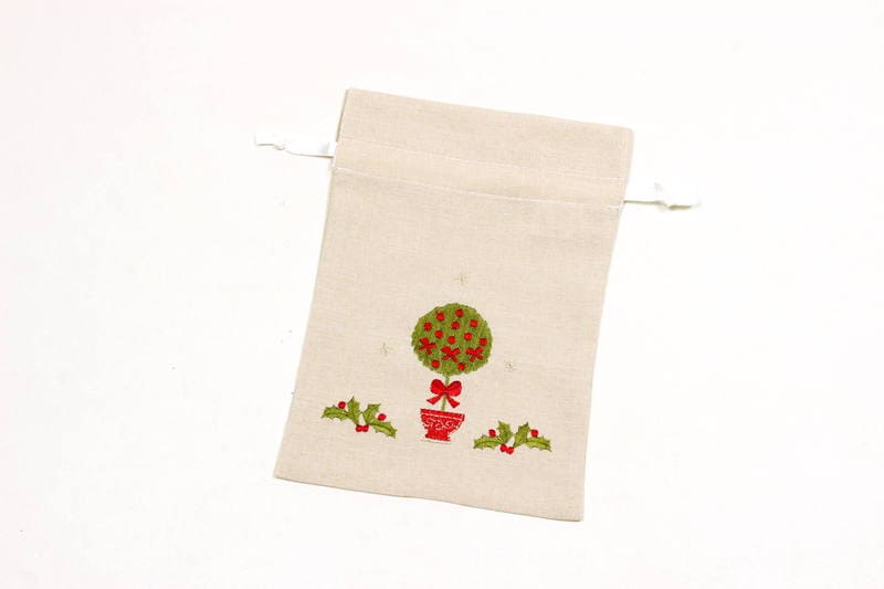 Xmas トピアリー柄 巾着 約18×25cm