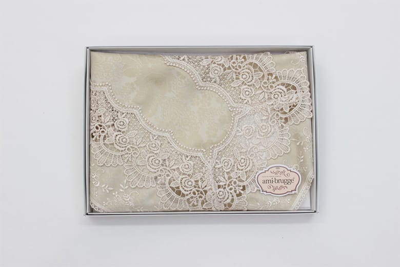 ローズ柄ジャカード織＆ギュピール テーブルセンター　約35×50cm [gracieux]