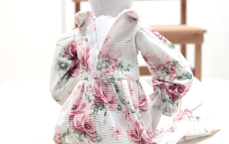 【着せ替え用】ロマンティック花柄プリントワンピース