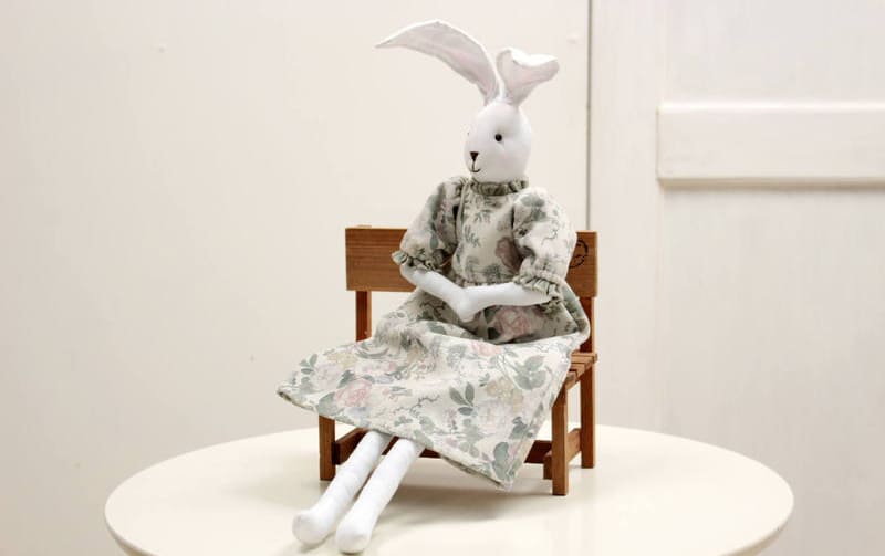 【着せ替え用】フリル襟の花柄プリントワンピース