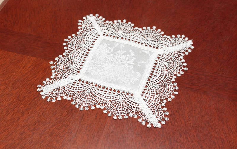 撥水ジャカード ドイリー 約20×20cm [Scintiller]｜インテリアレース