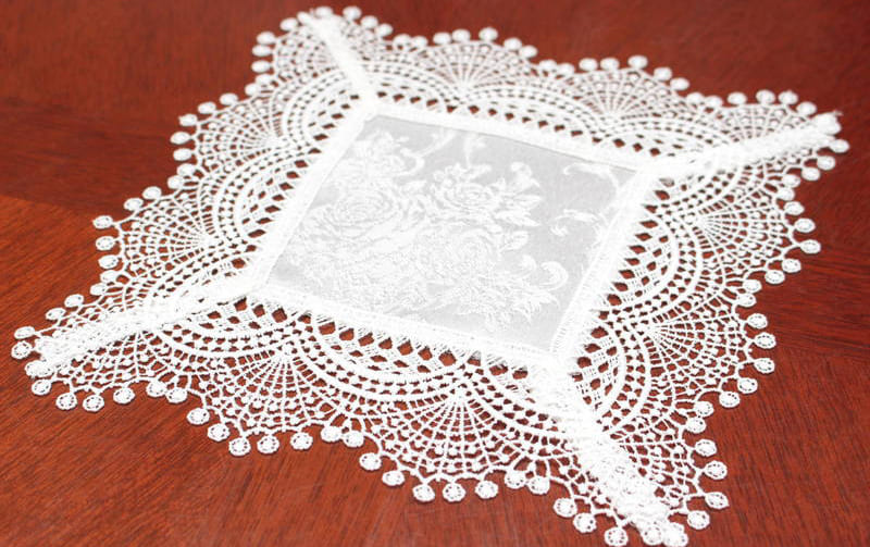 撥水ジャカード ドイリー 約20×20cm [Scintiller]｜インテリアレース