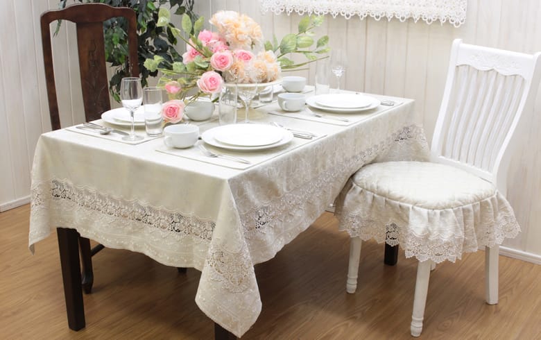 ローズ柄ジャカード織＆ギュピール ドイリー　約35×35cm [gracieux]