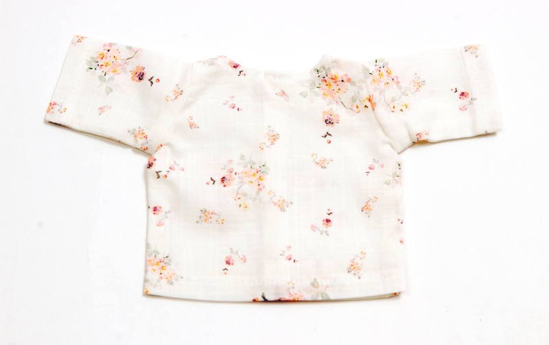 【着せ替え用】小花柄シャツ 約11.5×20cm