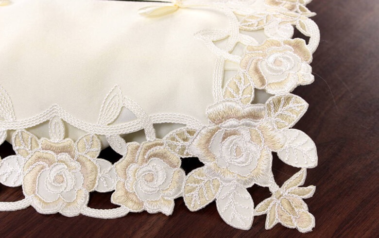 コード刺しゅう ティッシュボックスカバー 約26×12×11cm [Champagne]