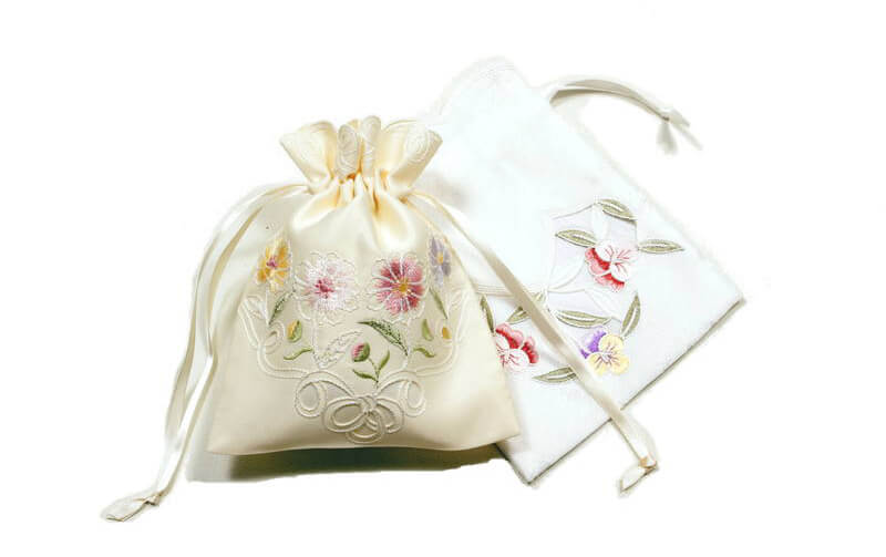 花のコード刺繍 巾着 約20×16cm｜インテリアレース・テーブルクロス