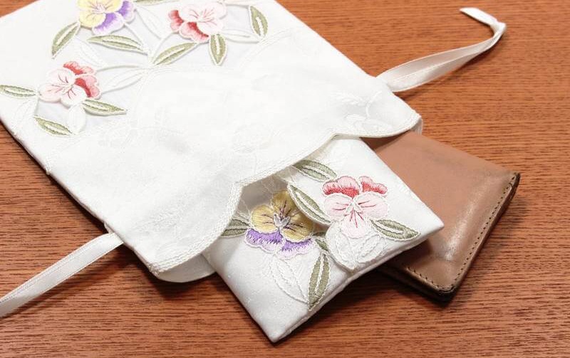 花のコード刺繍 巾着 約20×16cm｜インテリアレース・テーブルクロス