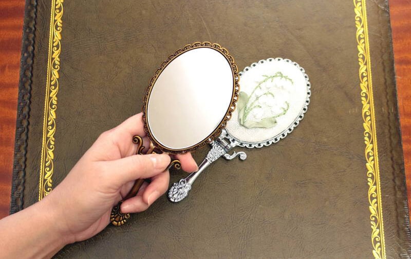 ハンドメイド ローライダーサボテン ミラーアクセサリーレア ハンドメイド　レア 天然貝 コンパクトミラー（ミセス・ローズ）シェル・螺鈿アート