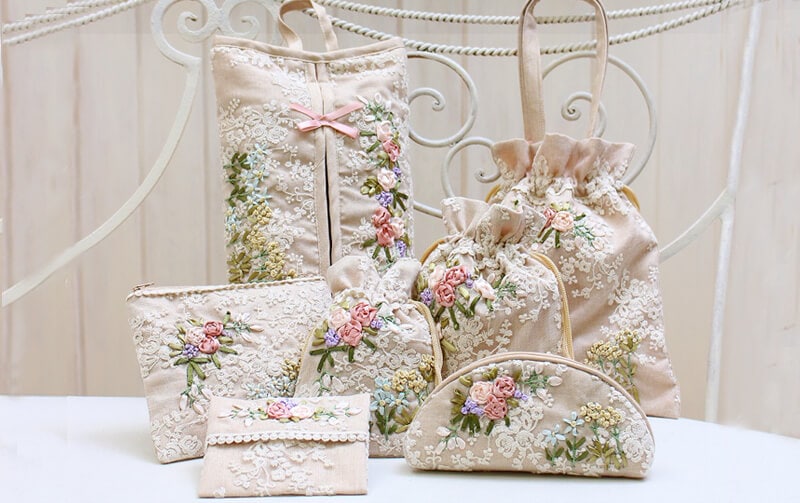 リボン刺繍 ミニティッシュケース　約10×12cm [Florist]