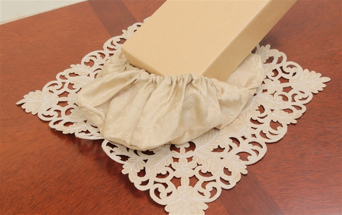 ティッシュボックスカバー コード刺繍 約12×26×11cm [Victorian Damask
