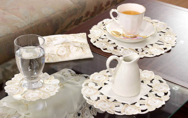 コード刺しゅう ドイリー 約25cm [Champagne]