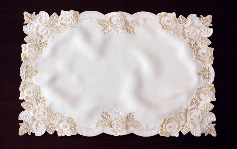 コード刺しゅう テーブルセンター 約30×45cm [Champagne]