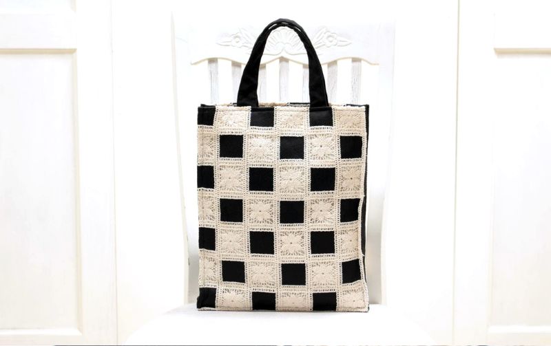 クロシェ風レースづかい Ａ４バッグ 約35×28×7cm [petit fenetre]