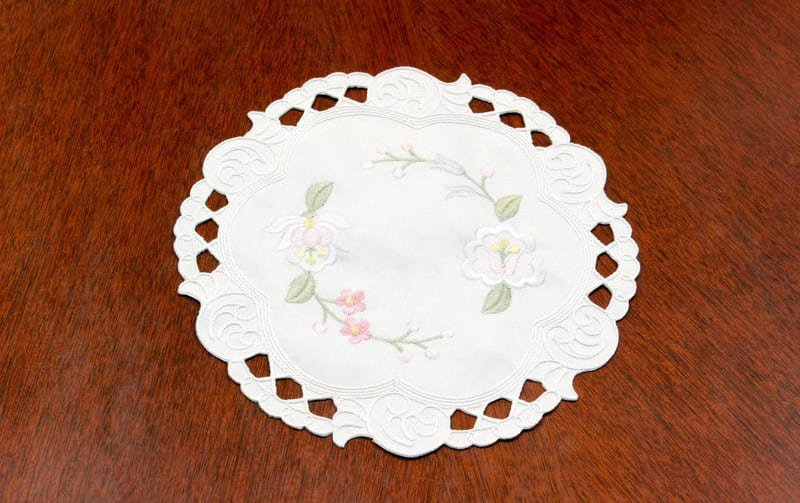 ドイリー 約20cm ピンクフラワー刺繍 [Epanouir]｜インテリアレース