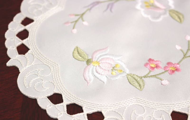ドイリー 約20cm ピンクフラワー刺繍 [Epanouir]｜インテリアレース