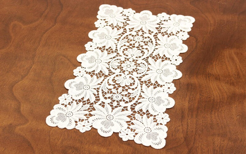 綿ギュピールレース テーブルセンター 約30×52cm [Dresden]
