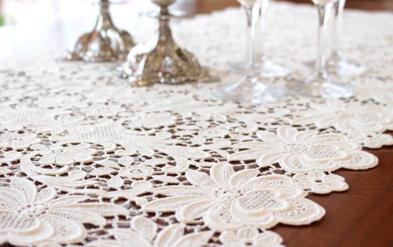 綿ギュピールレース テーブルセンター 約52×100cm [Dresden]