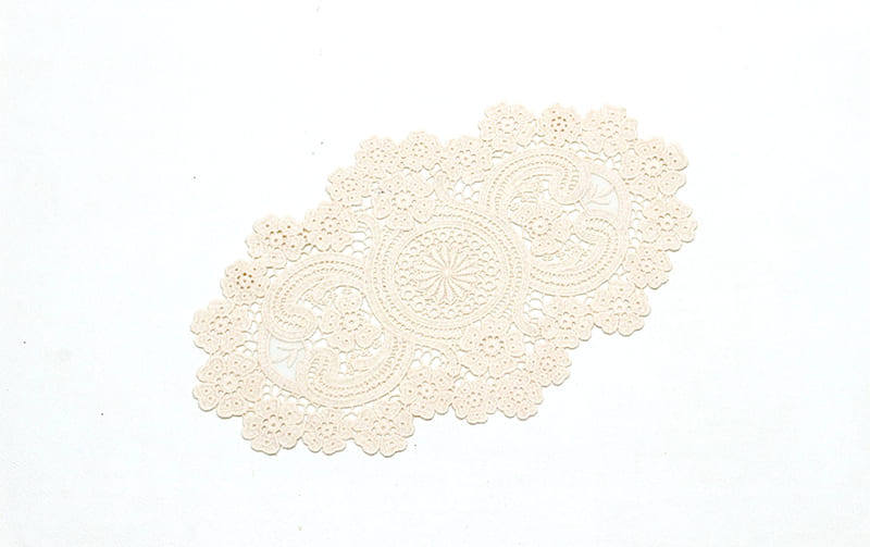 テーブルセンター ケミカルレース 綿100％ 楕円形 約18×28cm