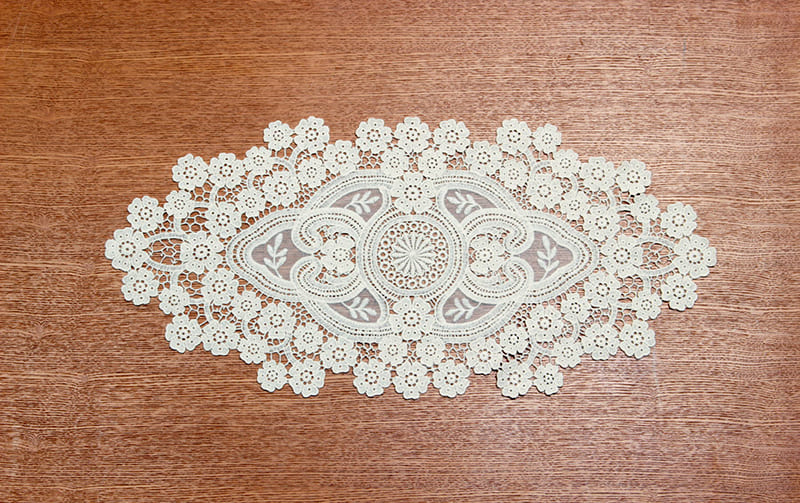 テーブルセンター ケミカルレース 綿100％ 楕円形 約24×48cm