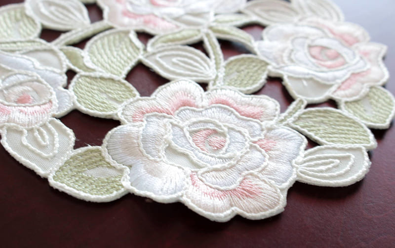 コード刺繍 コースター 約12cm [La Beaute]