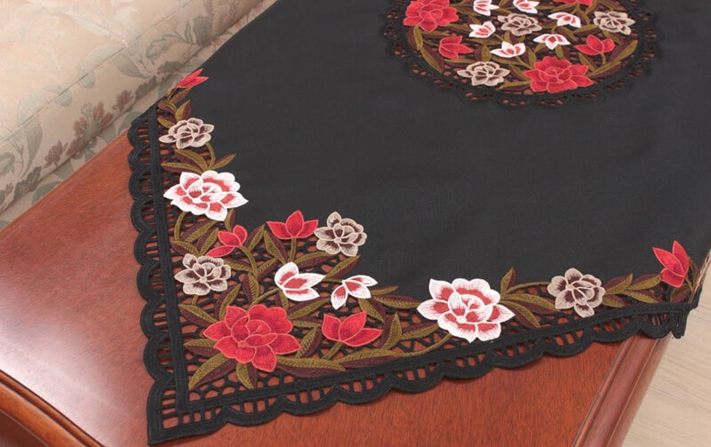 高密度カラー刺繍 テーブルクロス 約85×85cm [ardente]｜インテリア