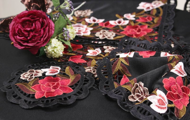 高密度カラー刺繍 テーブルクロス 約85×85cm [ardente]｜インテリア