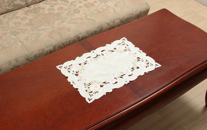 コード刺繍 テーブルセンター 約30×45cm [La Beaute]